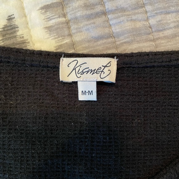 Black CROP TOP Tie in Front - Picture 3 of 3